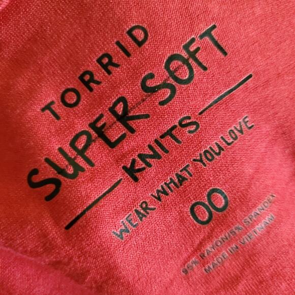 NEW Torrid Medium/Large Size 10 Womens Ditsy Dots Fit & Flare Top Polka Dot Red - Picture 6 of 6